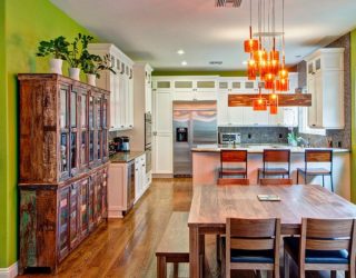 Adding Sparkle to Your Kitchen: Orange Pendant Ideas