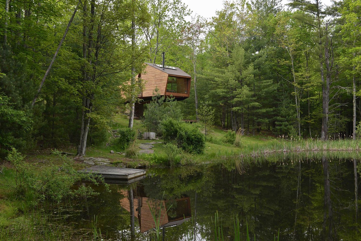 Gorgeous treehouse is just an hour's drive away from the bright lights of New York