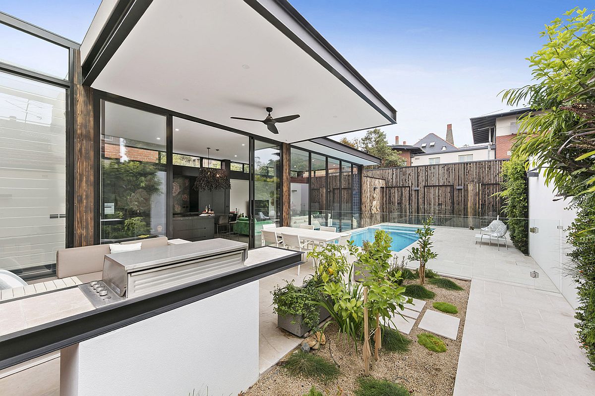 Rear contemporary extension of the classic Aussie home