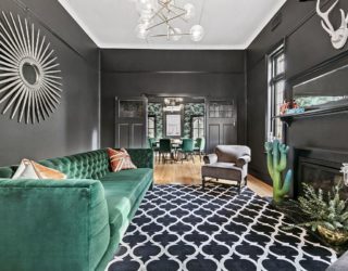 Gray with a Sparkle of Emerald Green: Serene St-Kilda Extension