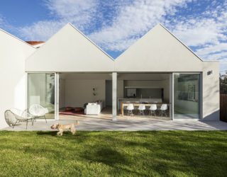 White and Wood: Renovated and Extended Californian Bungalow Down Under