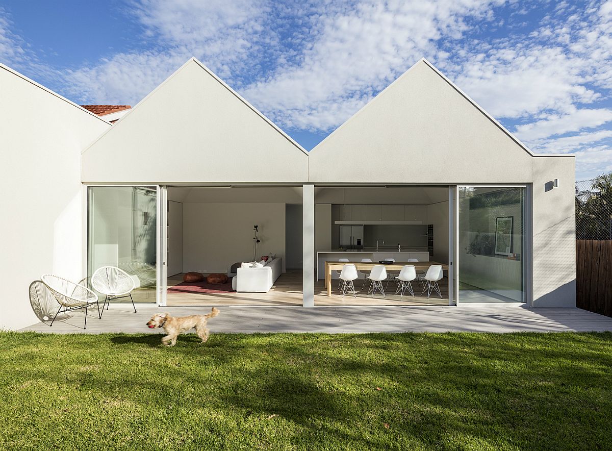 White and Wood: Renovated and Extended Californian Bungalow Down Under