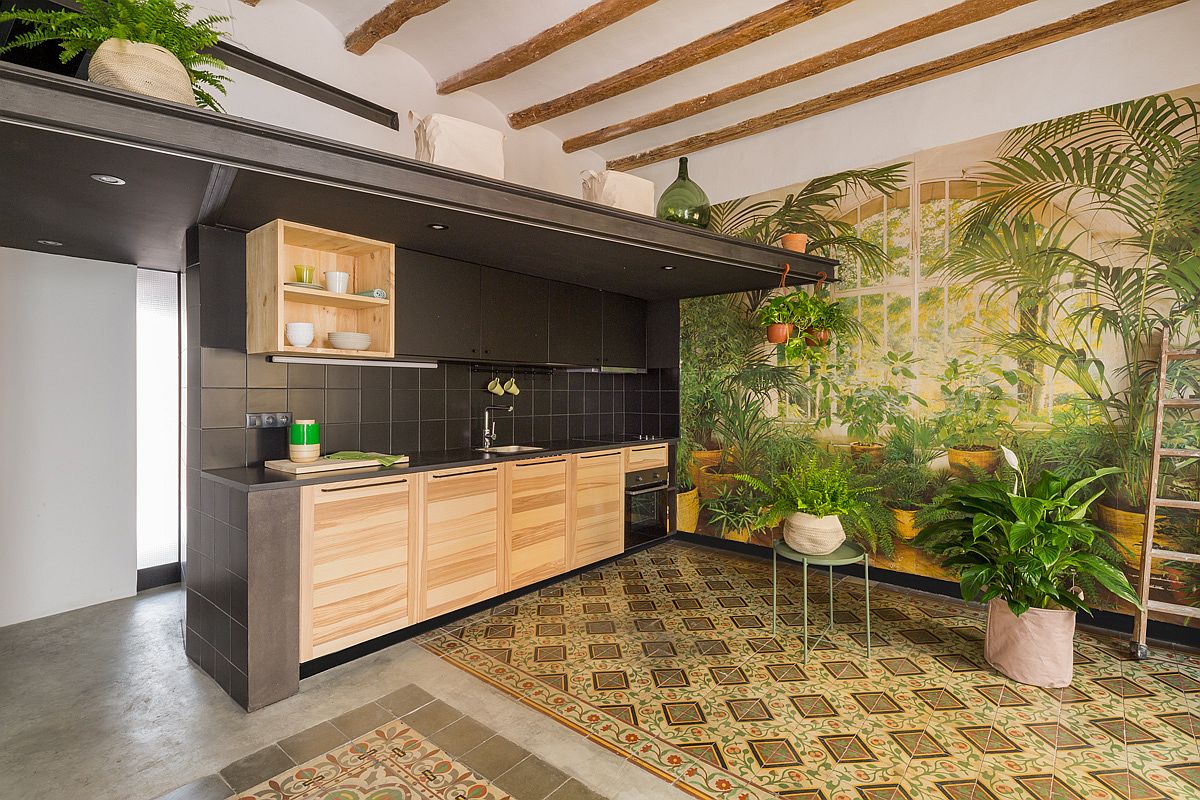 Tropical scenery and greenery bring vibrancy to the kitchen