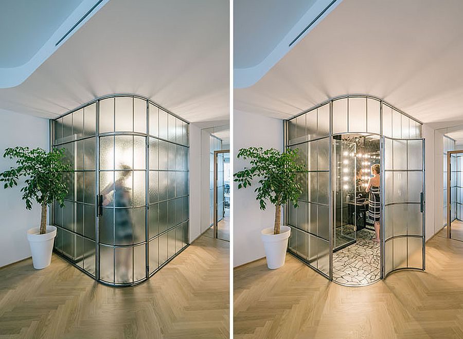 Turning-the-corner-of-your-home-into-a-bathroom-with-frosted-glass-walls