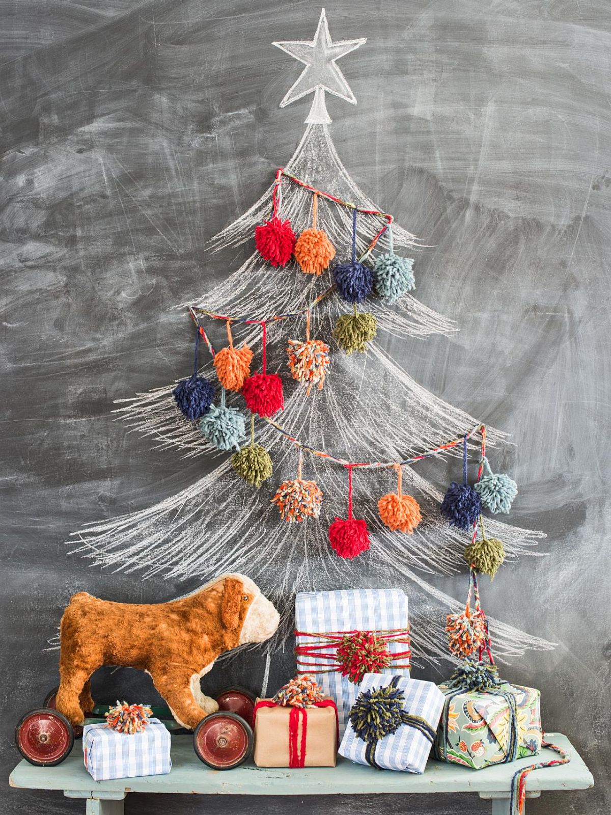 Chalkboard and Pom Pom Christmas tree Idea