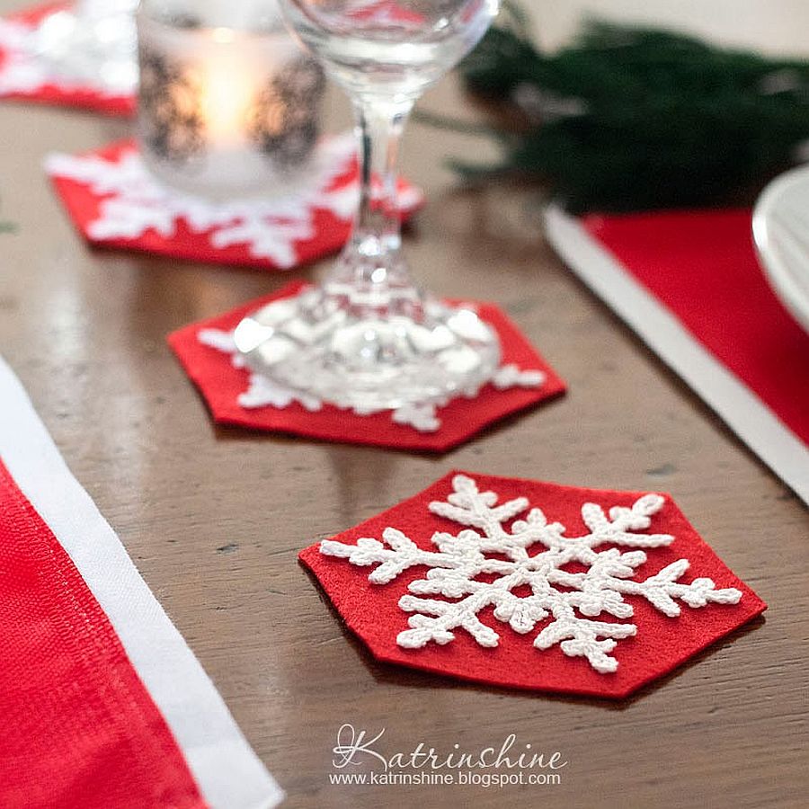 Crochet-snowflake-coasters-for-the-Holiday-table