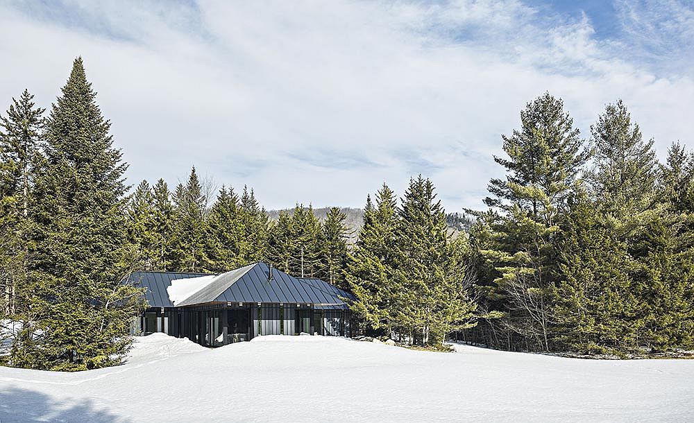 Lovely landscape around the beautiful and relaxing private guest house in Vermont