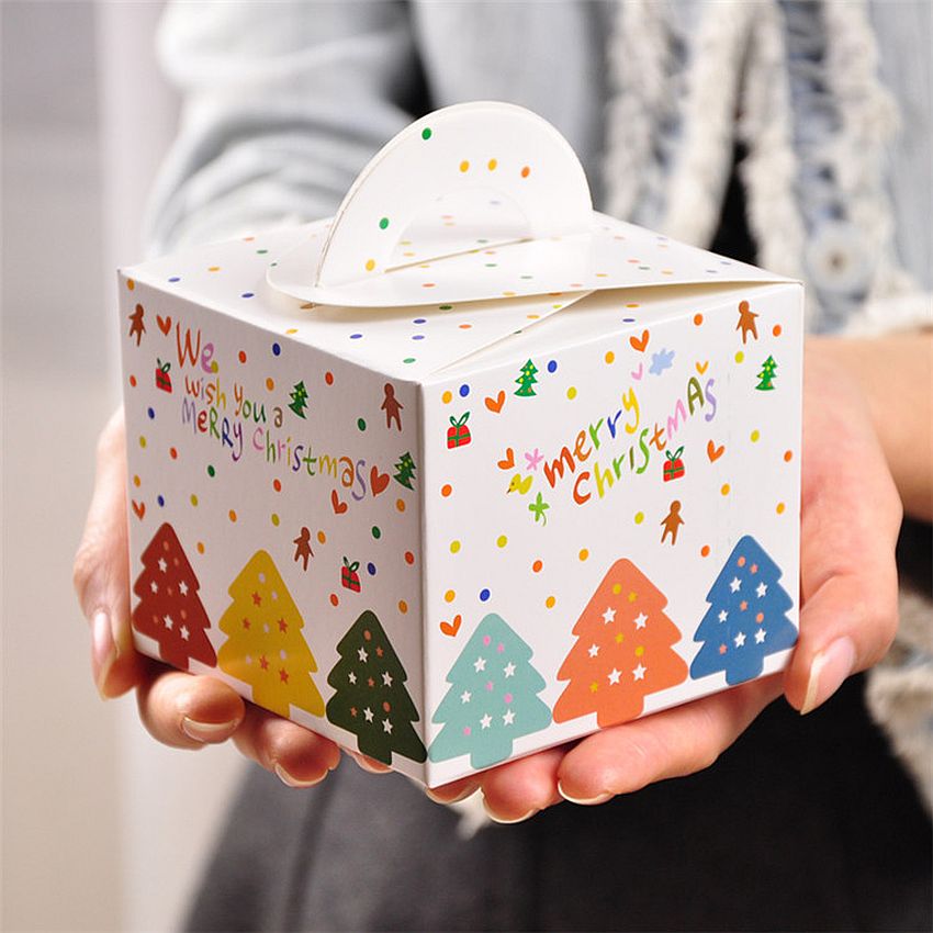 Merry Christmas DIY gift box feels modern and festive