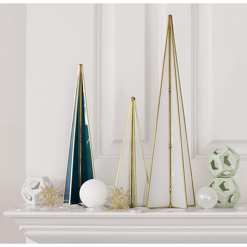 Modern mantel vignette