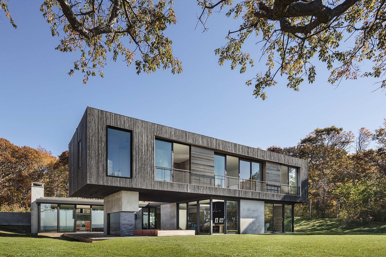 Rear facade of the Shore House that opens to the Sea views