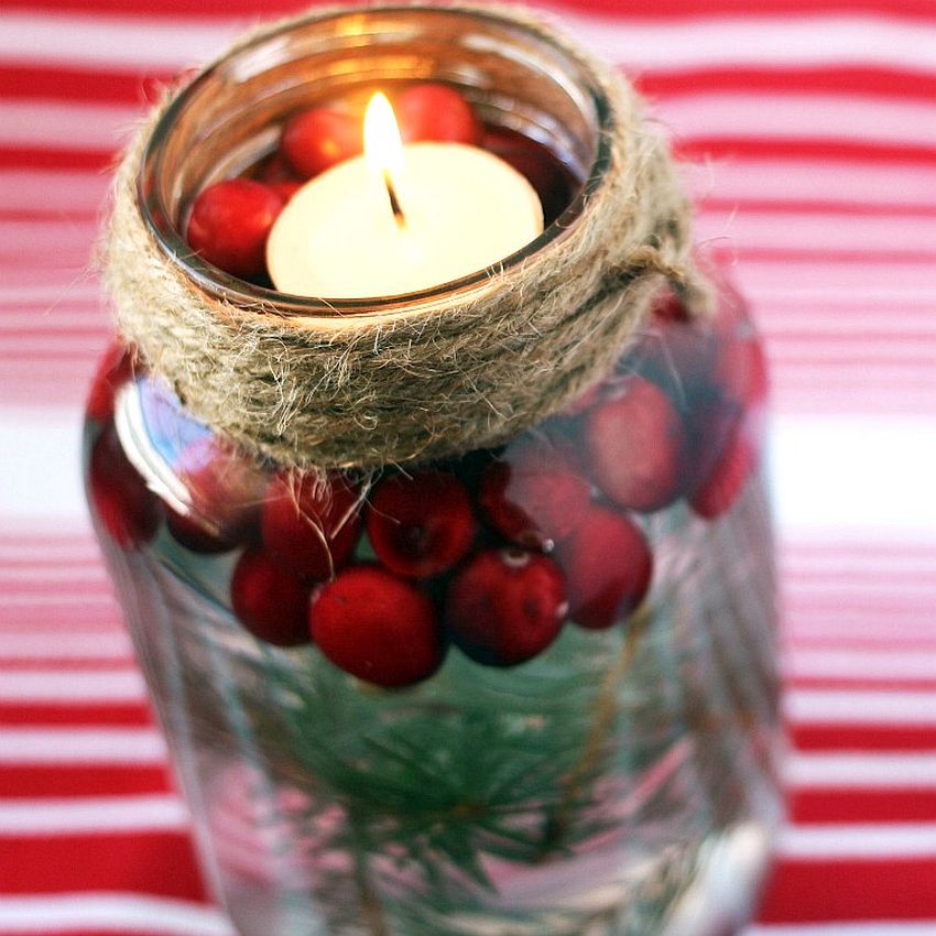 DIY mason jar Christmas candle (top view)