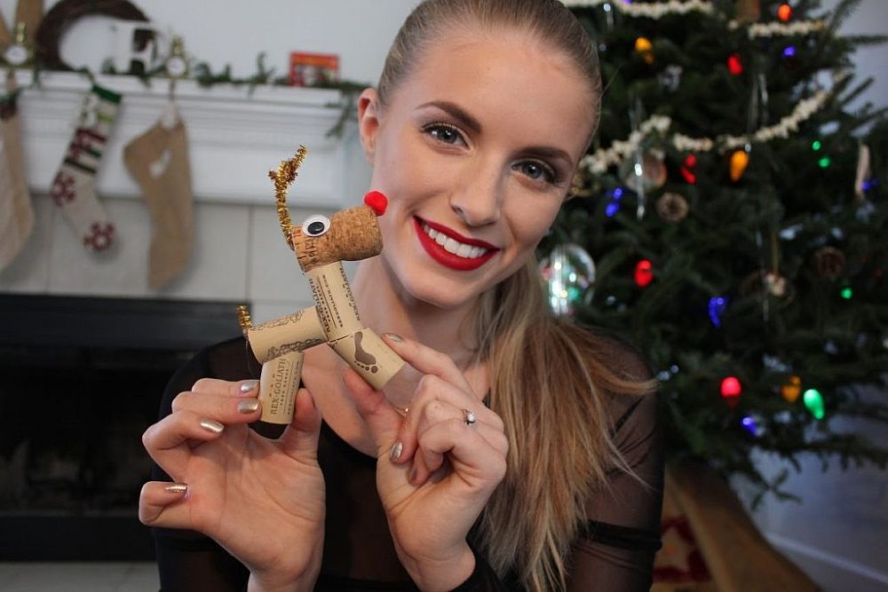 Wine Cork Reindeer for a cool Christmas