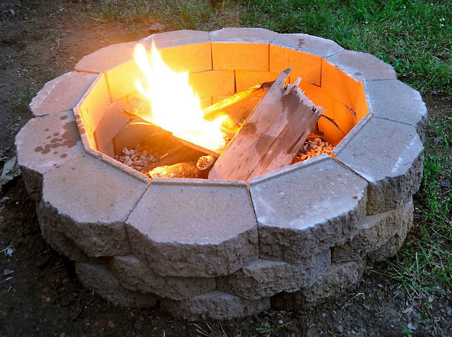 DIY fire pit using cinder blocks and sand