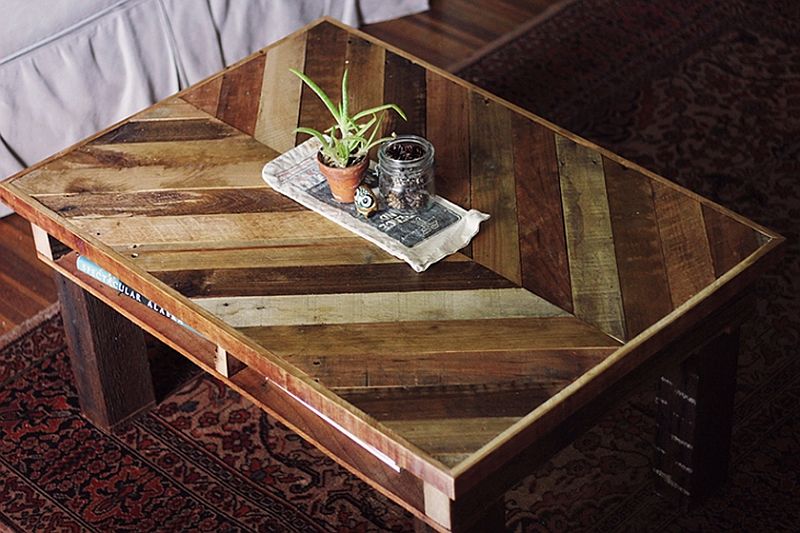 DIY pallet wood coffee table