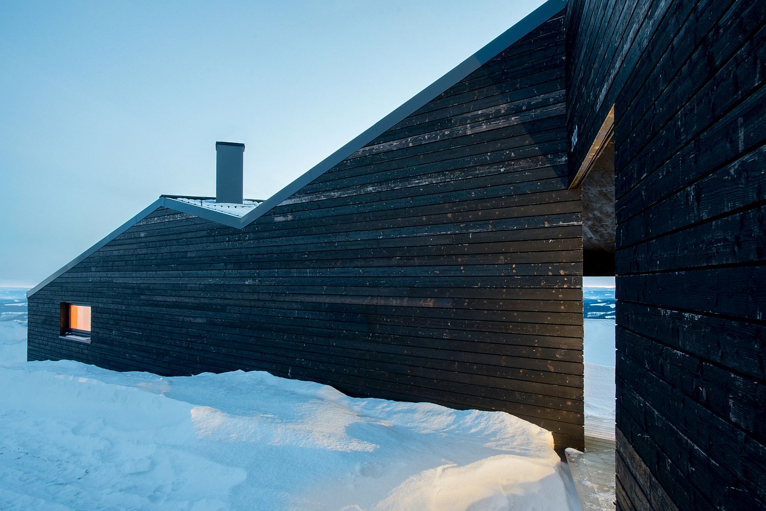 Geometric design of the cabin combines 12 individual triangular planes