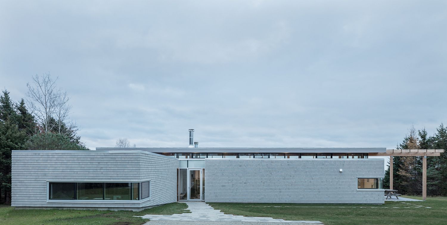 Slim and minimal exterior of the contemporary House in Scotch Cove