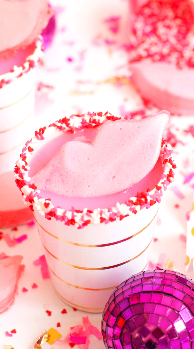 Marshmallow-lips-for-your-Valentines-Day-party