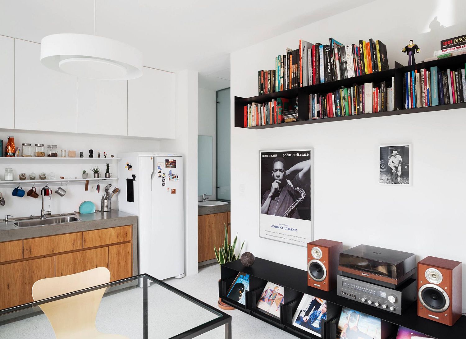 Metallic black bookshelf and entertainment unit in the living room