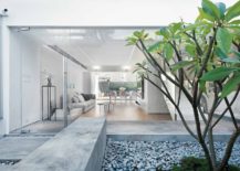 Minimal-and-bright-central-courtyard-of-the-modern-Hong-Kong-home-217x155