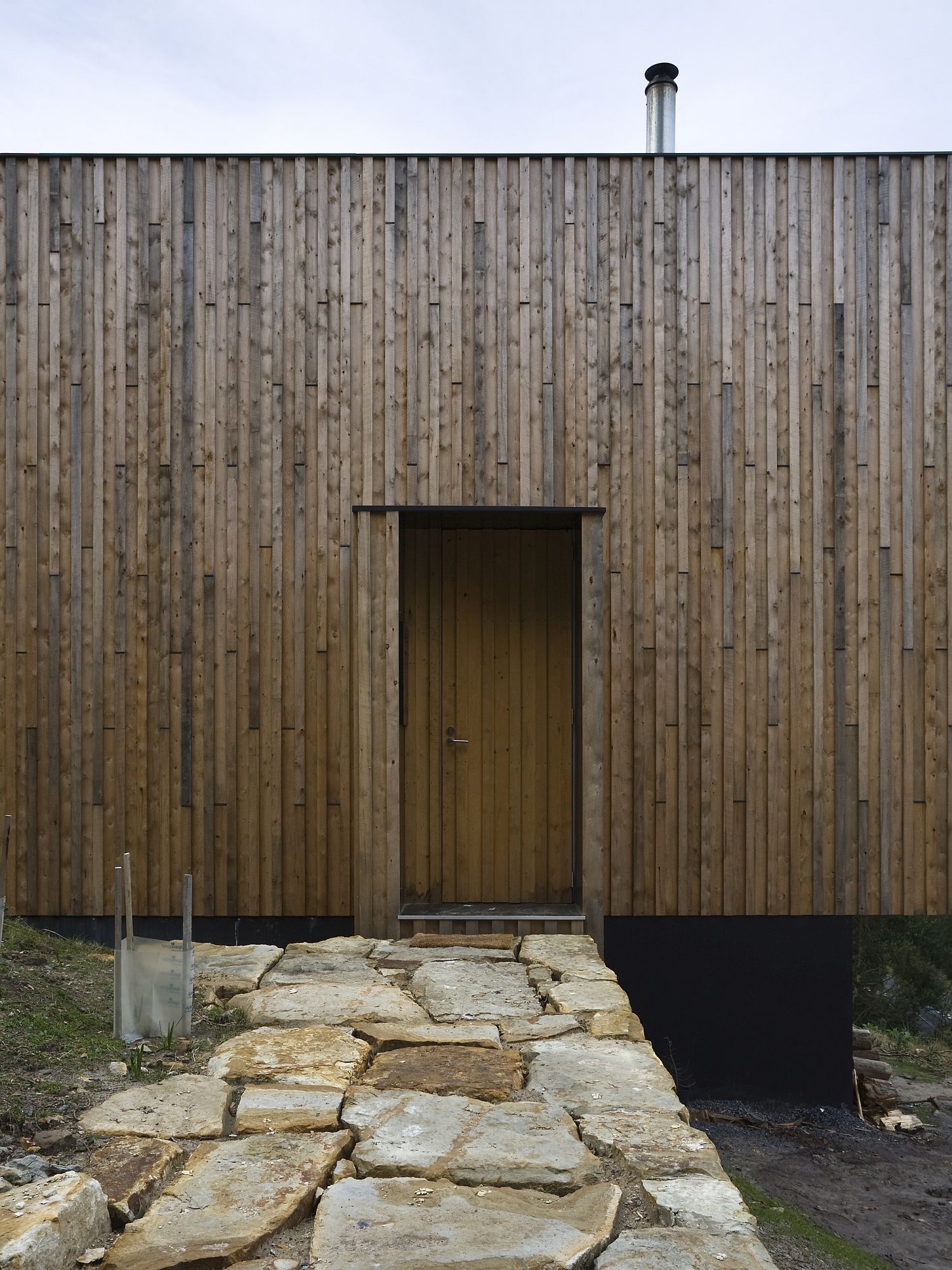 Rocky entranceway to the Little Big House in Hobart