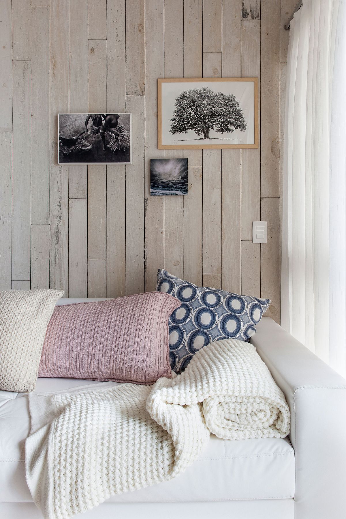 Cozy and beautiful relaxation nook in the living room