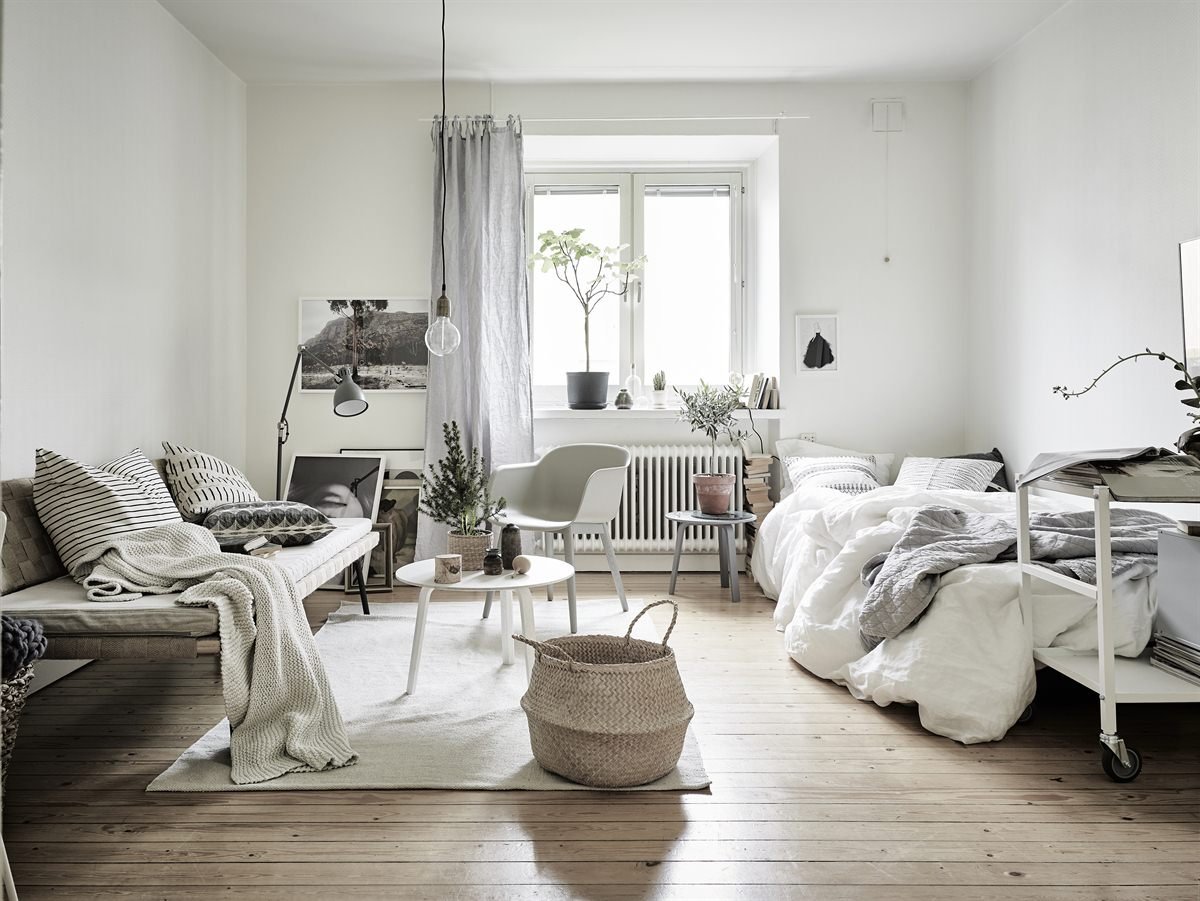 Seagrass basket in a Scandinavian-style dwelling