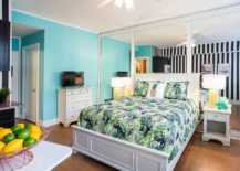 Blue-and-white-tropical-style-bedroom-with-palm-beach-pattern-bedding-217x155
