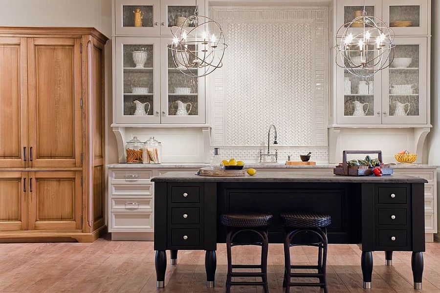 Classic-English-Country-style-kitchen-siland-in-black-is-a-showstopper