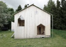 Entrance-and-windows-of-the-cabin-feel-charmingly-minimal-217x155