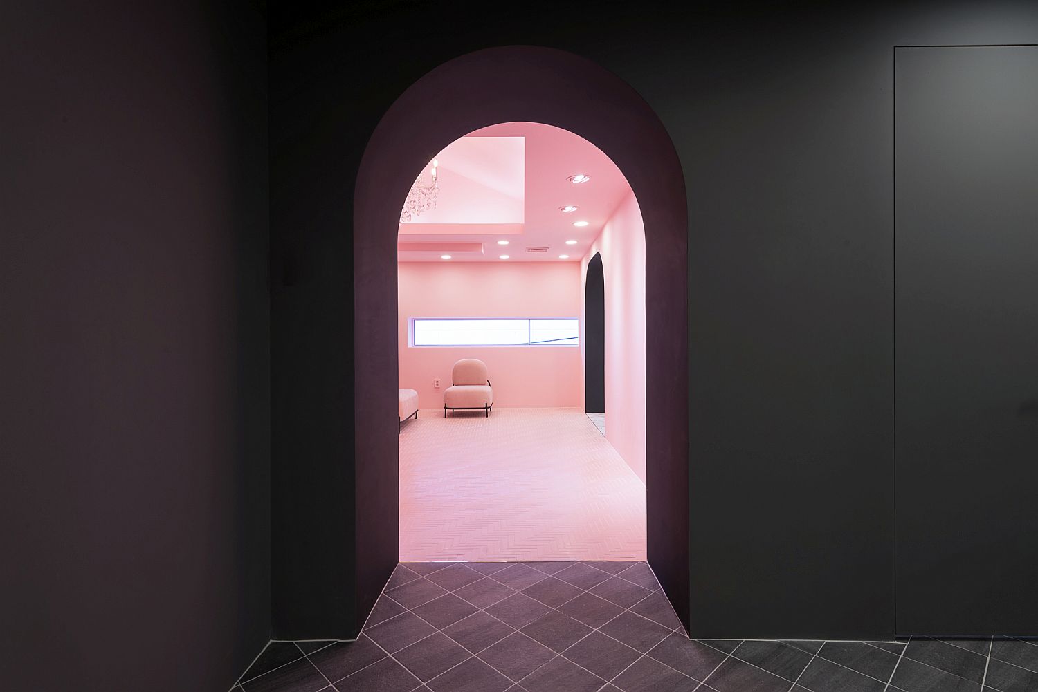 Gray-and-pink-room-at-the-AWW-showroom-in-Seoul
