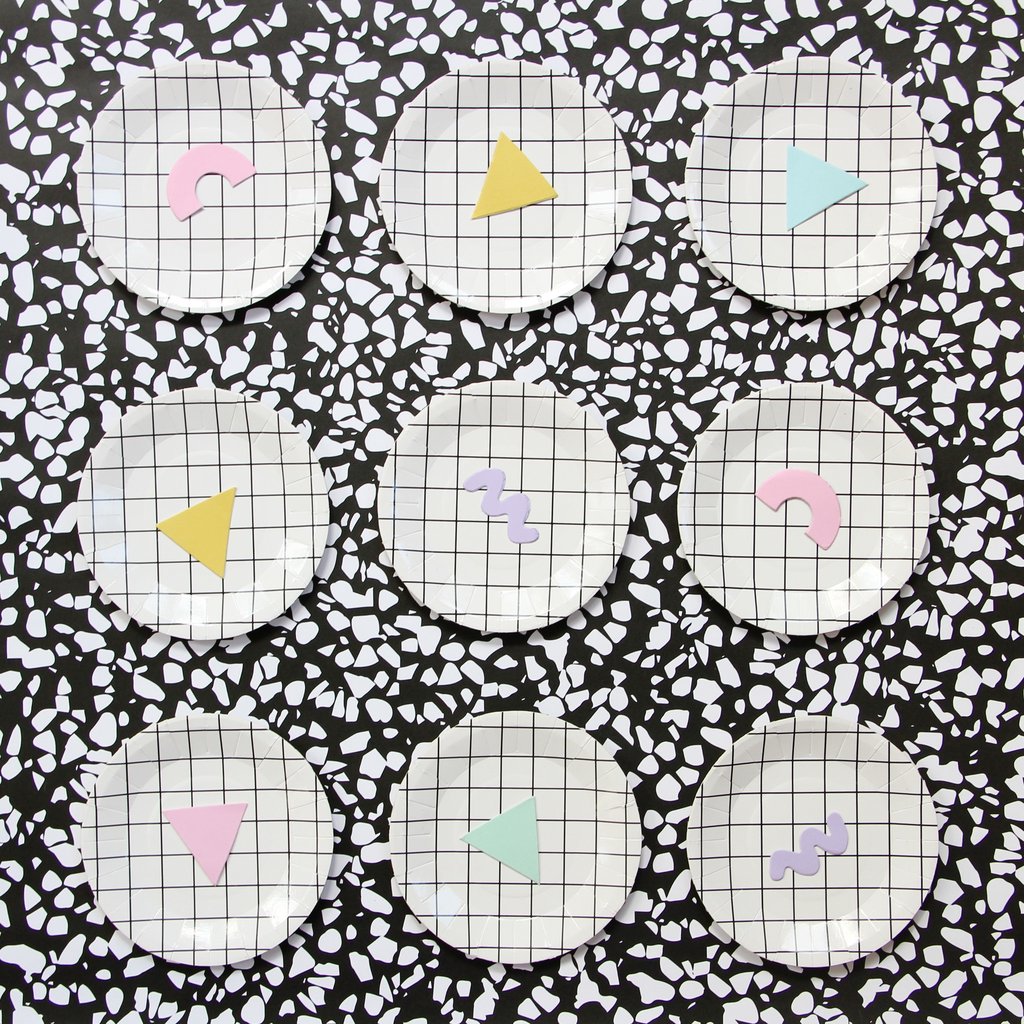 Grid-patterned party plates from Bash Party Goods