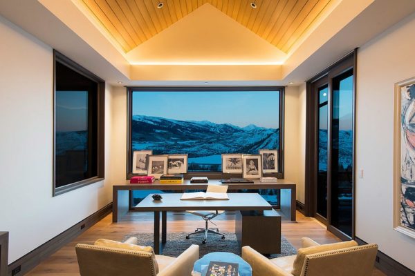 Reaching New Heights: Spectacular Home Offices with Mountain Views ...