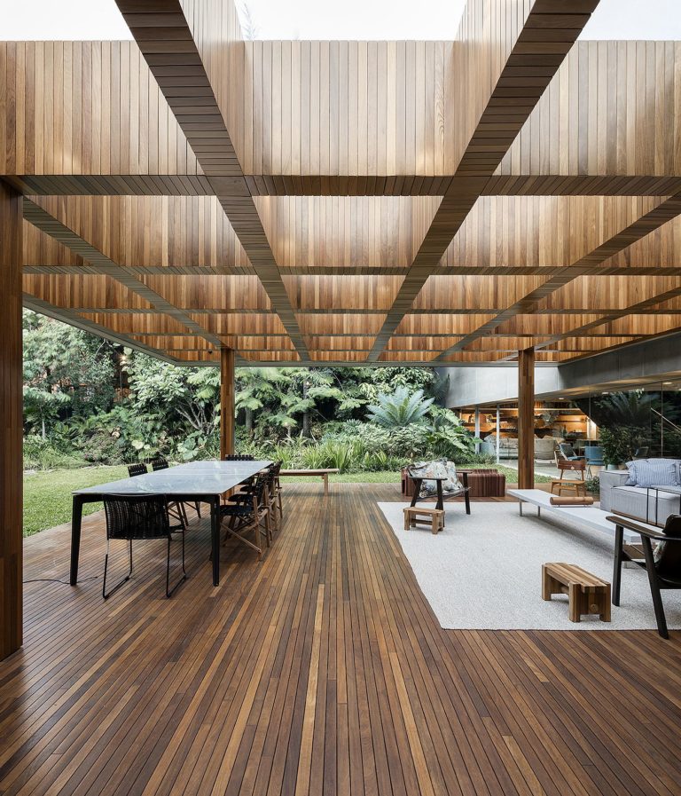 Aging Home in Sao Paulo Transformed into a Stunning Brazilian Furniture ...