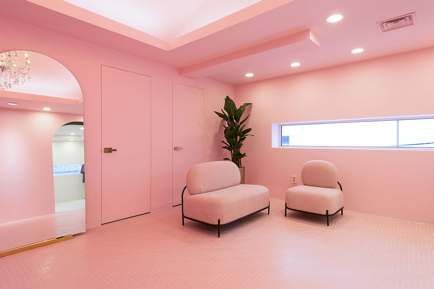 Pink waiting room of the high-end clothing store in Seoul