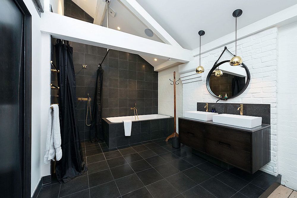 Right-mirror-instantly-uplifts-the-appeal-of-the-bathroom
