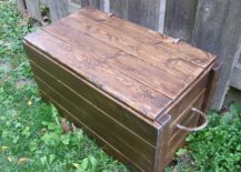 Sturdy-and-durable-wood-chest-DIY-217x155