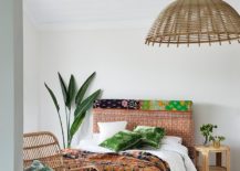 Bedroom-that-oozes-summer-freshness-and-charm-217x155