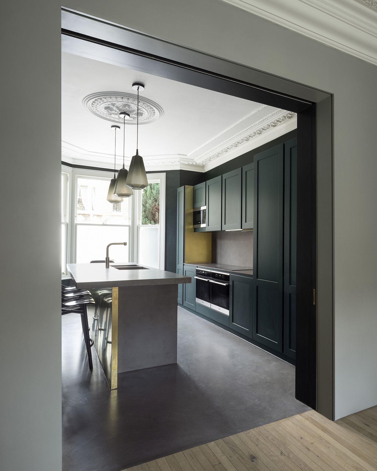 Kitchen-sits-at-the-front-of-house-after-smart-refurbishment