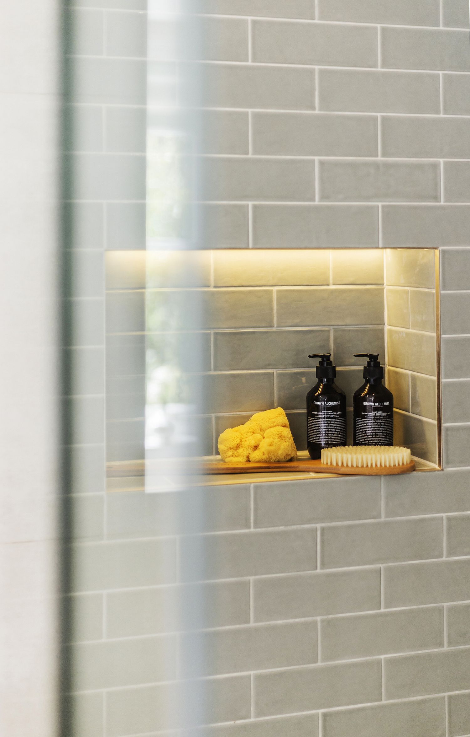 Niche-in-the-shower-area-for-the-your-bathroom-essentials