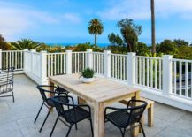 Small-beach-style-deck-with-simple-and-unassuming-outdoor-decor-217x155