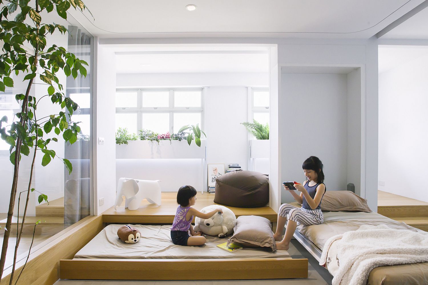 Trundle-bed-under-the-wooden-floor-can-be-pulled-out-to-create-guest-area-and-playroom