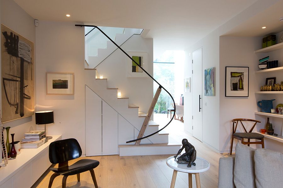 Simple-and-space-savvy-storage-idea-for-the-small-nook-under-the-stairway