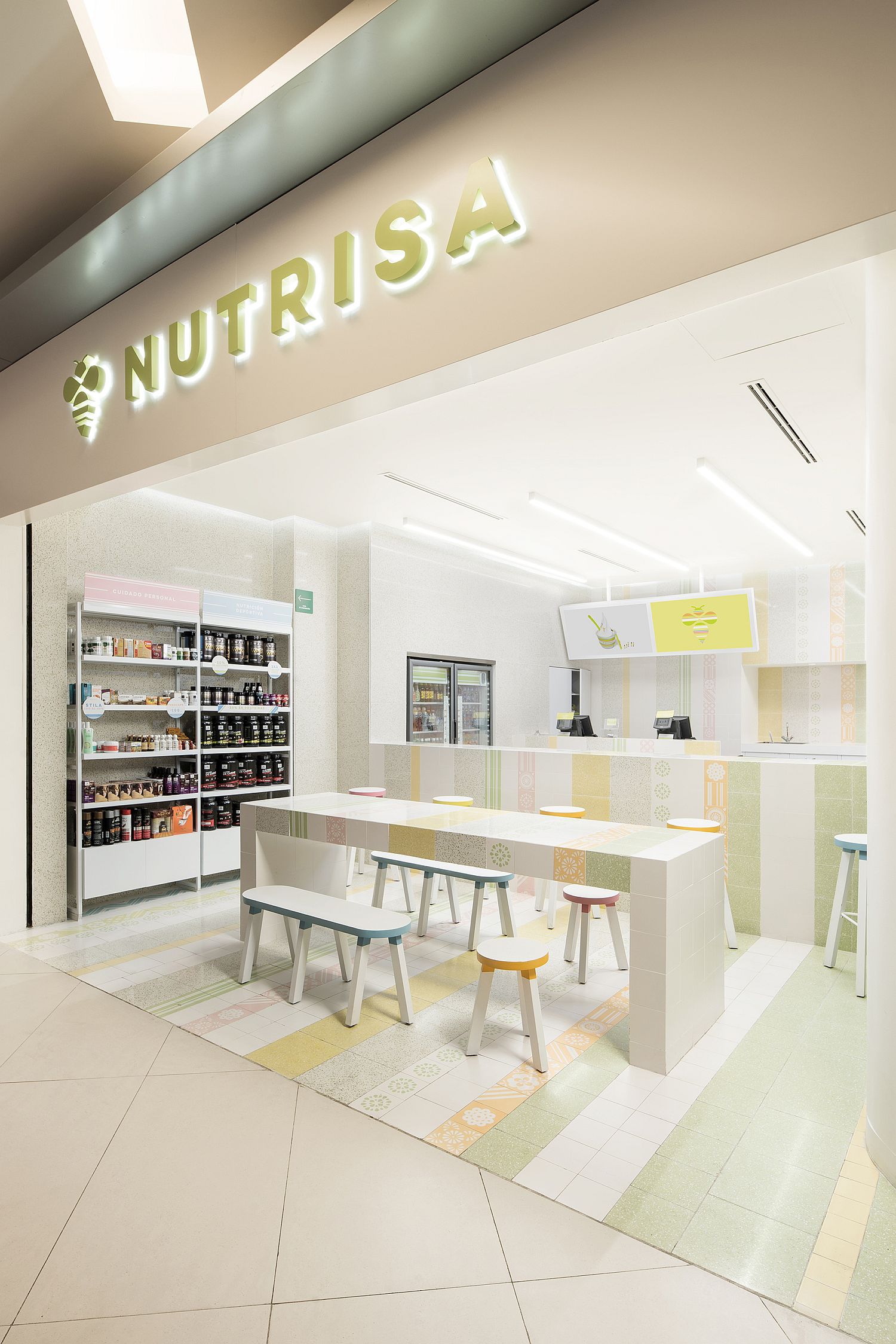 Breezy and cheerful makeover of natural ice cream store in Mexico