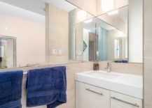 Efficient-tiny-bathroom-in-neutral-colors-217x155