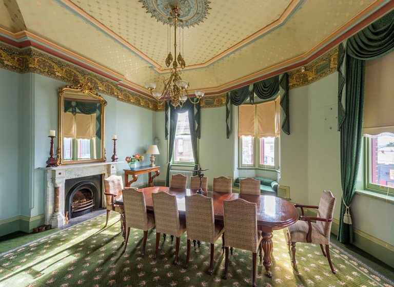 Gorgeously Refreshing: Versatile Green Dining Rooms in Different Styles ...