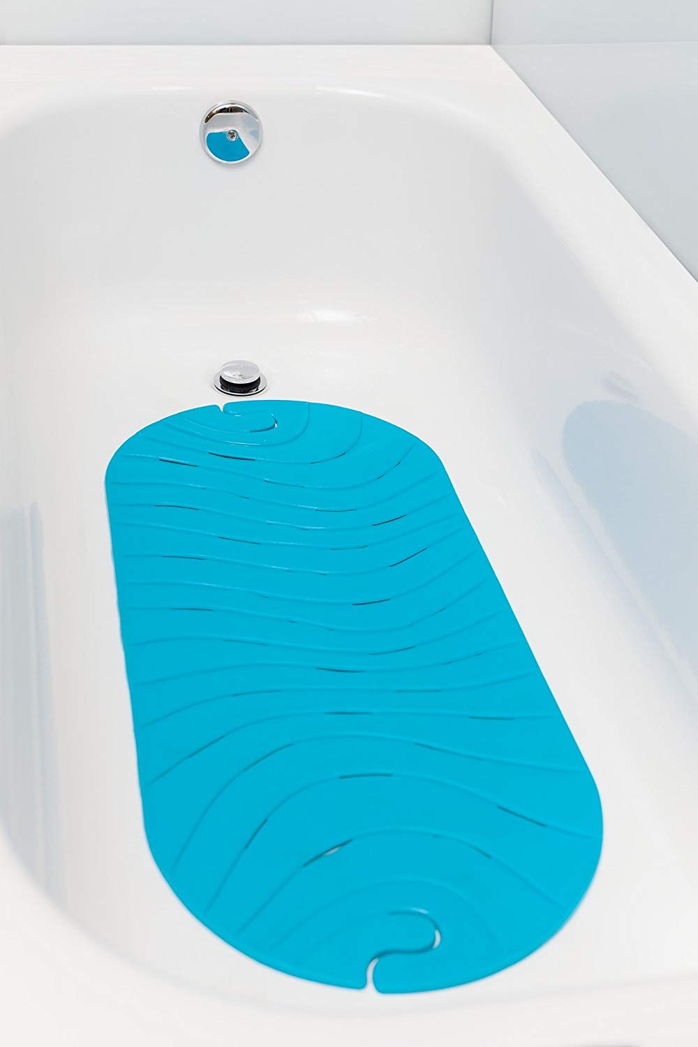 Bathtub mats prevent slipping