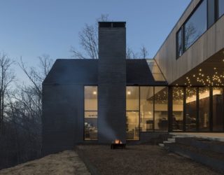 Dogwoodtrot House: Sparkling and Woodsy Modern Twist to the Vernacular