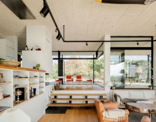 This Modern Home in Beautiful Resort Town is Inspired by Midcentury Design