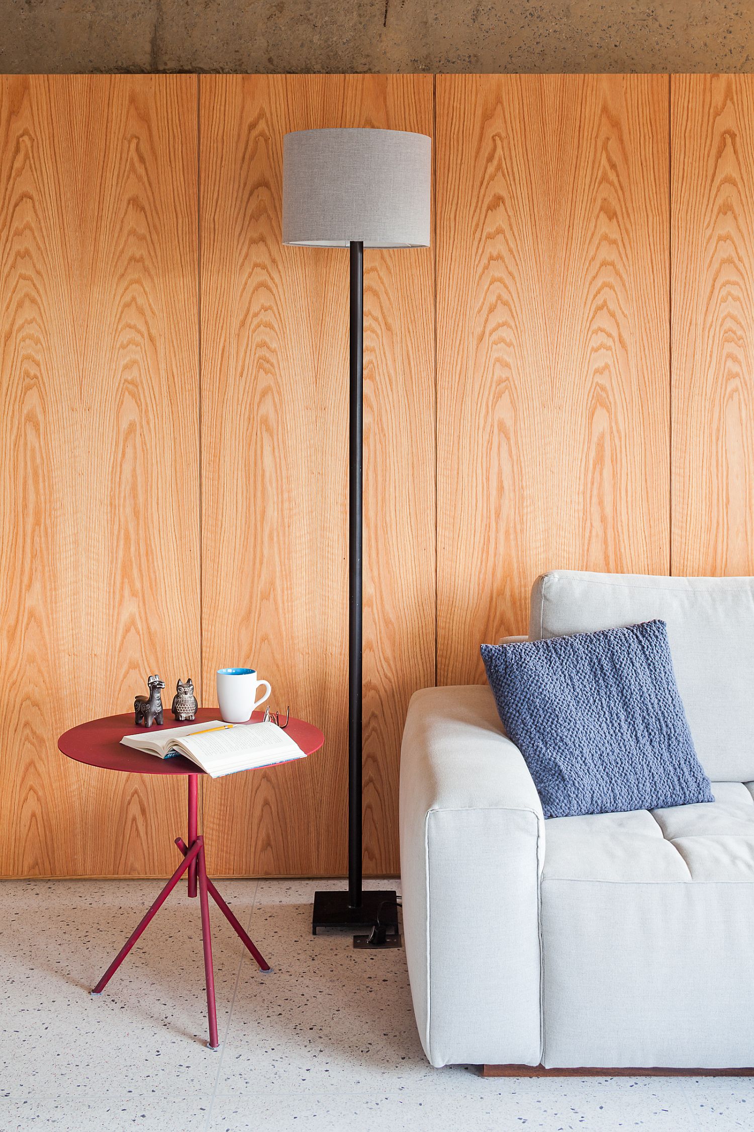 Wooden wall panels bring coziness to the apartment