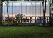 Fabulous-new-library-in-Thailand-with-a-steel-frame-and-glass-exterior-217x155